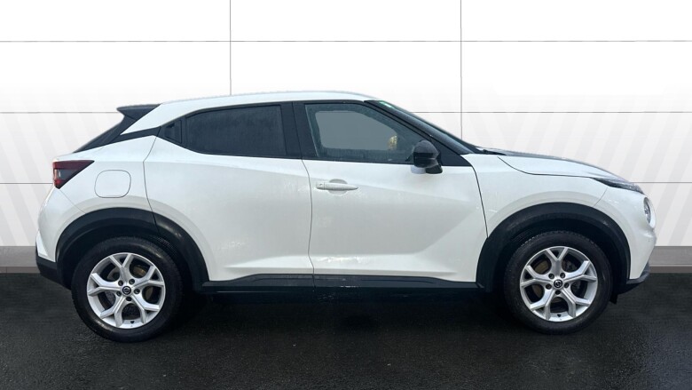 Nissan Juke 1.0 DiG-T N-Connecta 5dr Petrol Hatchback